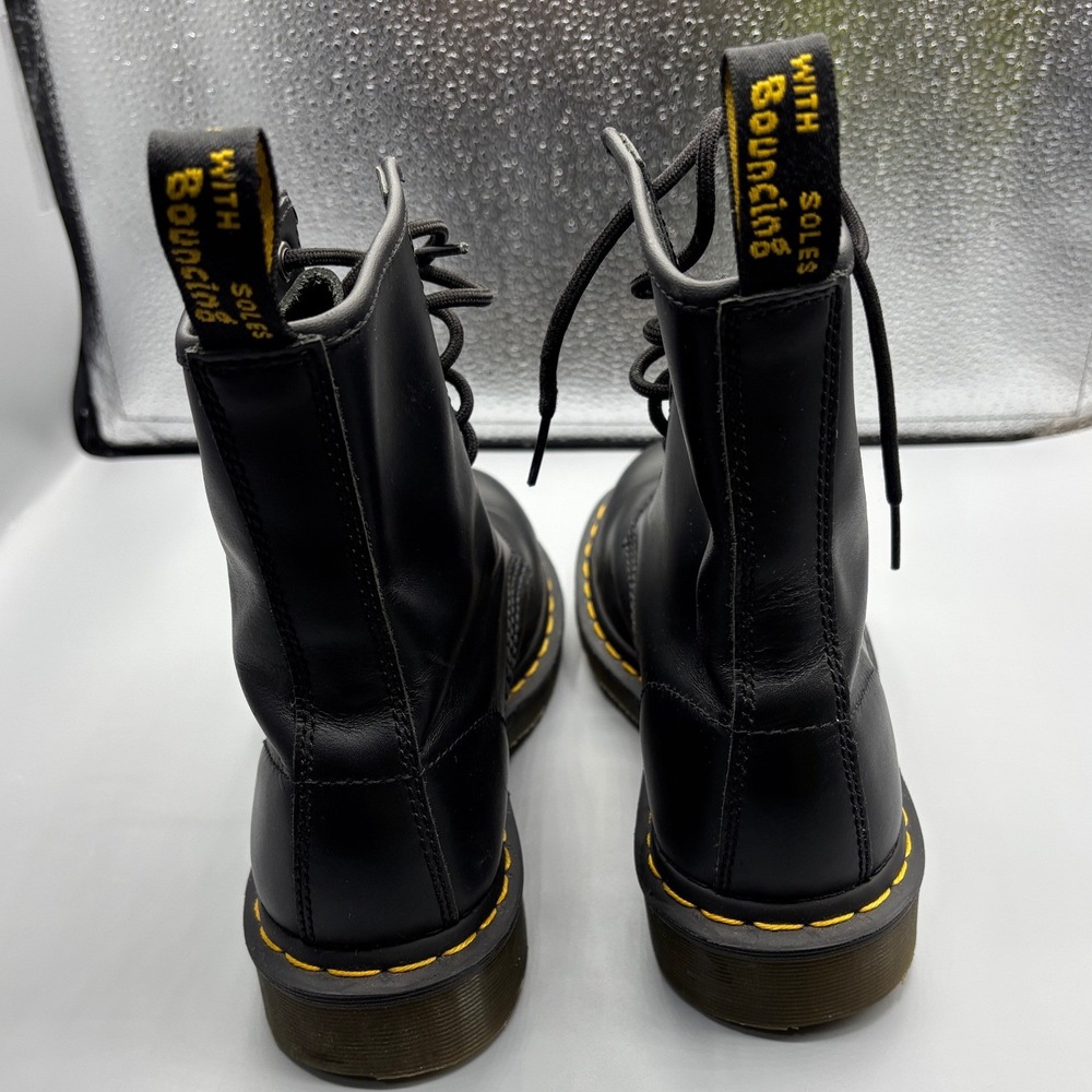 Dr. Martens Black Nappa Leather 8-Eye Boots Womens Size 8 1460 W Doc Marten EUC - Picture 5 of 9